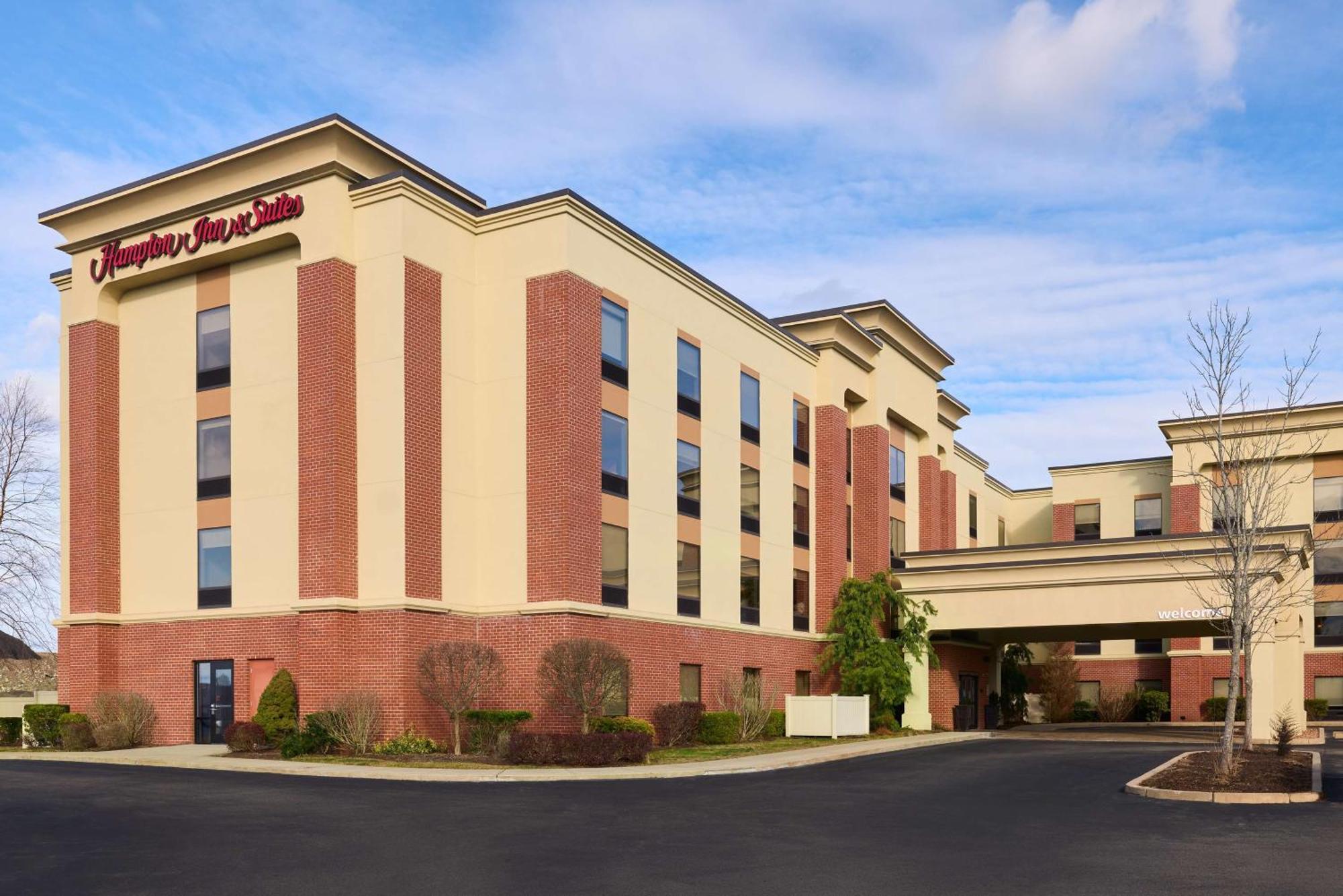Hampton Inn & Suites Providence / סמית'פילד מראה חיצוני תמונה