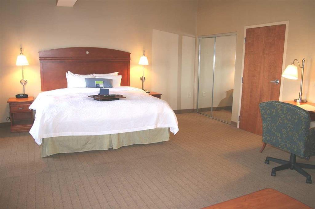 Hampton Inn & Suites Providence / סמית'פילד חדר תמונה